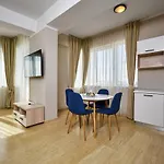 Sea Corner Apartment