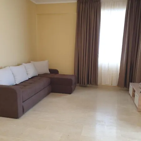 Sea Corner Apartment *