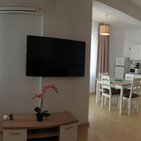 Apartment Sea Corner